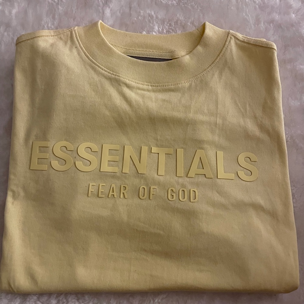 Fear of God Essentials Kids Tshirt L